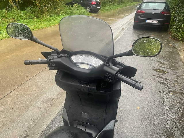 Yamaha nmax scooter - afbeelding 2 van  13