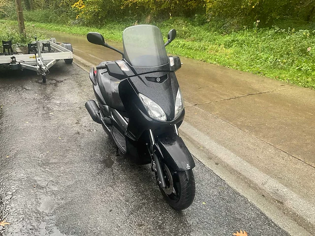 Yamaha nmax scooter - afbeelding 8 van  13