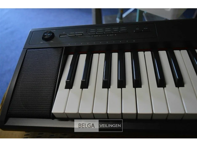 Yamaha piaggerio np-12b elektrische piano - afbeelding 4 van  6