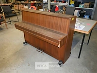 Yamaha piano