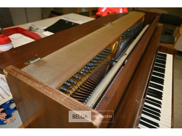 Yamaha piano - afbeelding 4 van  6