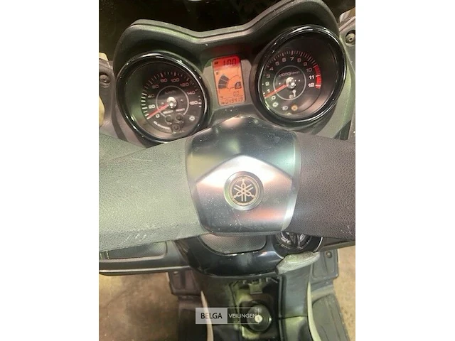 Yamaha x- max - afbeelding 6 van  6