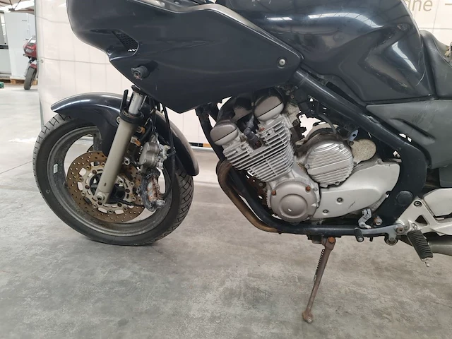 Yamaha xj600 diversion 1993 - afbeelding 9 van  12