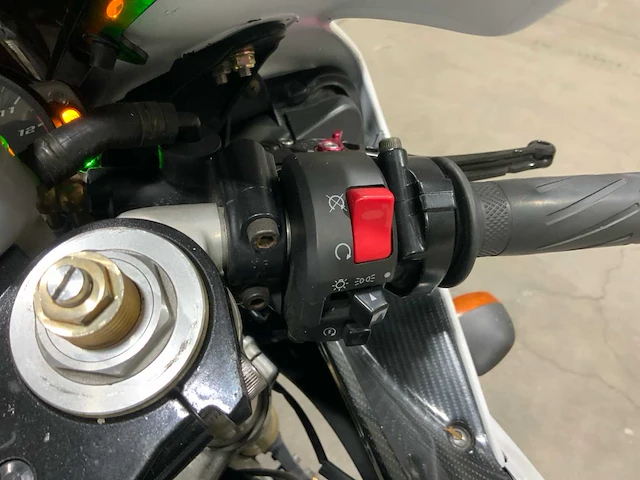 Yamaha yzf-r1 motorfiets - afbeelding 12 van  14