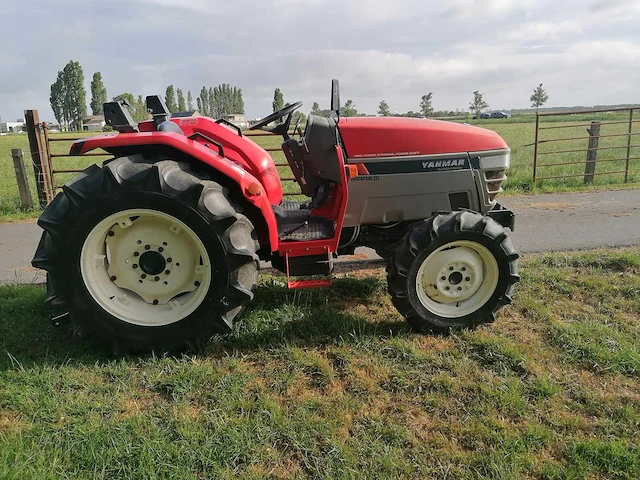 Yanmar af-33 vierwielaangedreven minitractor - afbeelding 12 van  18