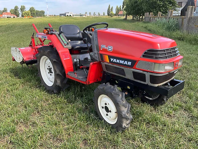 Yanmar f-6 vierwielaangedreven minitractor met grondfrees - afbeelding 18 van  24