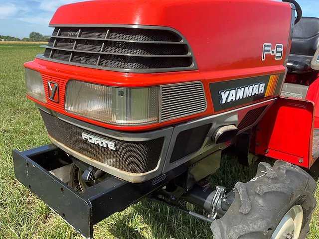 Yanmar f-6 vierwielaangedreven minitractor met grondfrees - afbeelding 24 van  24