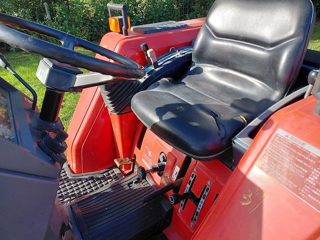 Yanmar f125 minitractor - afbeelding 9 van  13