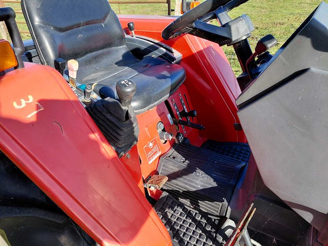 Yanmar f125 minitractor - afbeelding 10 van  13