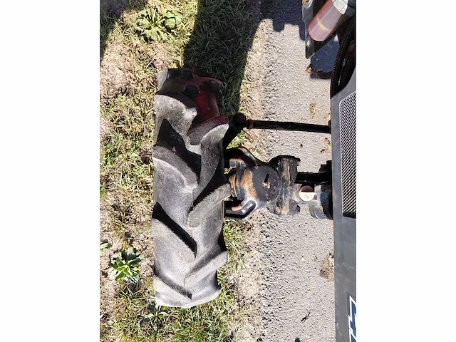 Yanmar f155 vierwielaangedreven minitractor met grondfrees - afbeelding 10 van  18