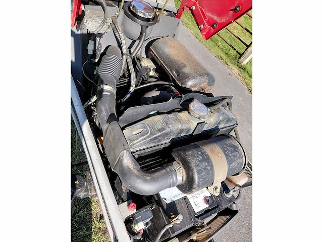 Yanmar f155 vierwielaangedreven minitractor met grondfrees - afbeelding 11 van  18