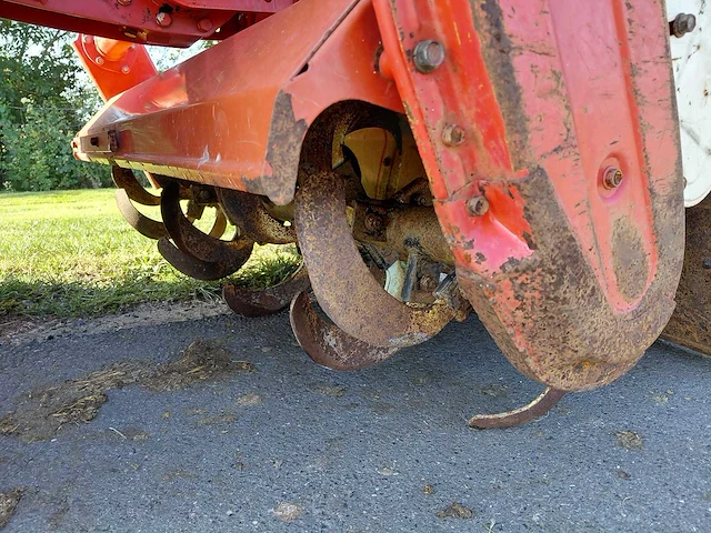 Yanmar f155 vierwielaangedreven minitractor met grondfrees - afbeelding 18 van  18