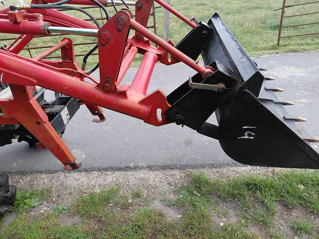 Yanmar f175 vierwielaangedreven minitractor met frontlader - afbeelding 8 van  21