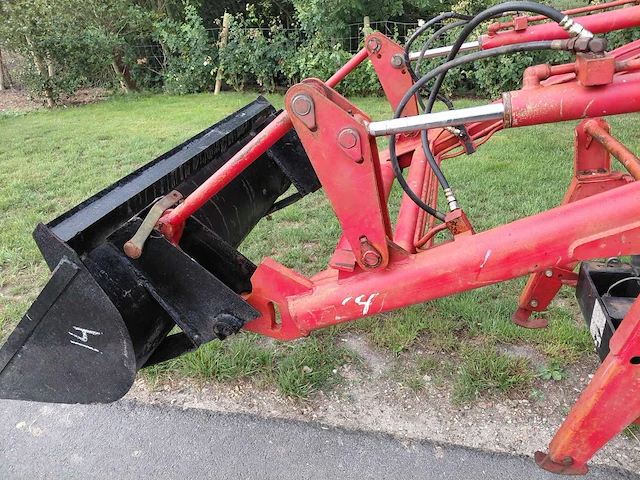 Yanmar f175 vierwielaangedreven minitractor met frontlader - afbeelding 9 van  21
