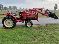 Yanmar f175 vierwielaangedreven minitractor met frontlader - afbeelding 15 van  21