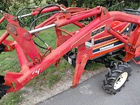 Yanmar f175 vierwielaangedreven minitractor met frontlader - afbeelding 20 van  21