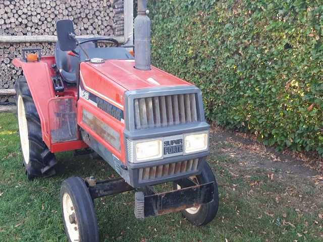 Yanmar f18 minitractor 2wd - afbeelding 1 van  9