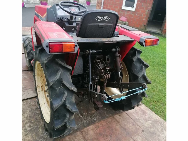 Yanmar f195 vierwielaangedreven minitractor - afbeelding 7 van  12