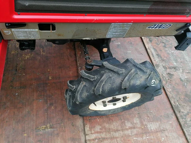 Yanmar f195 vierwielaangedreven minitractor - afbeelding 12 van  12