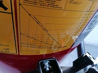 Yanmar f195d vierwielaangedreven minitractor met kunstmeststrooier - afbeelding 8 van  16
