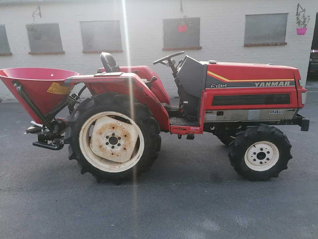 Yanmar f195d vierwielaangedreven minitractor met kunstmeststrooier - afbeelding 10 van  16