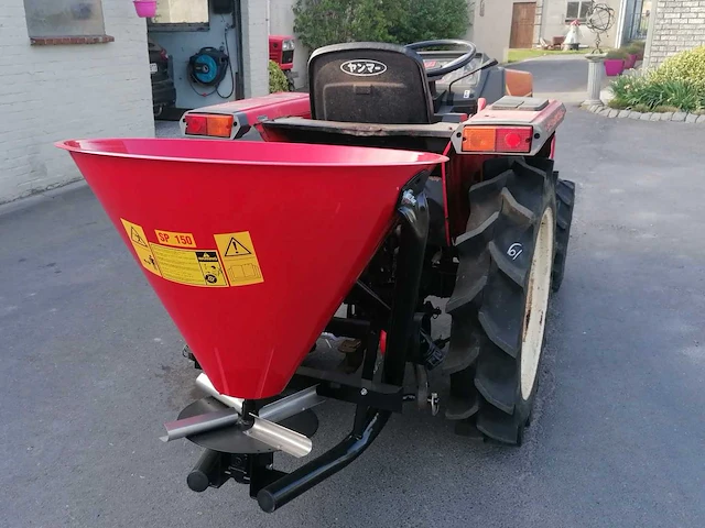 Yanmar f195d vierwielaangedreven minitractor met kunstmeststrooier - afbeelding 11 van  16