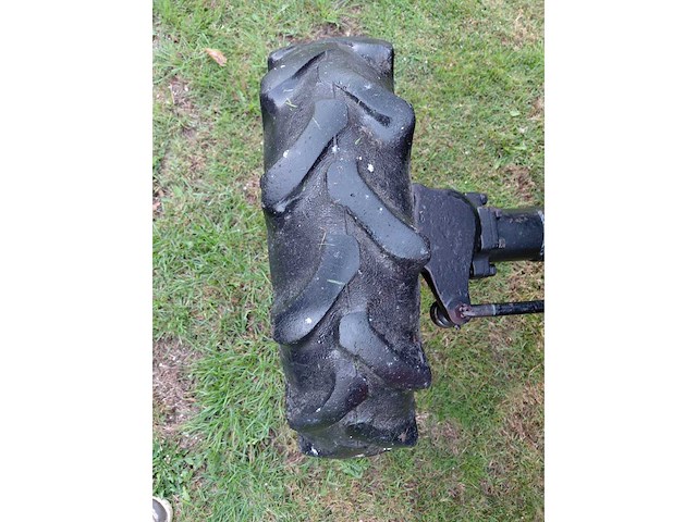 Yanmar f20 vierwielaangedreven minitractor - afbeelding 2 van  13