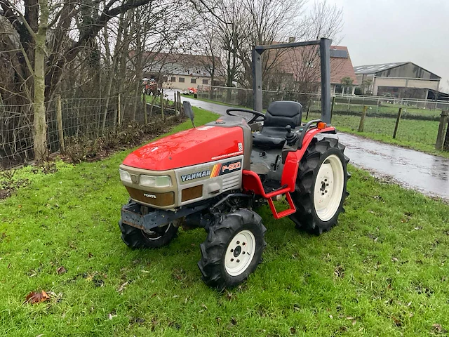 Yanmar f200d minitractor - afbeelding 1 van  10