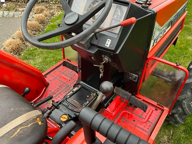 Yanmar f24d vierwielaangedreven minitractor - afbeelding 7 van  15