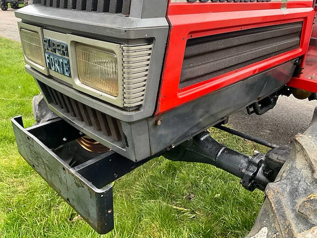 Yanmar f24d vierwielaangedreven minitractor - afbeelding 14 van  15