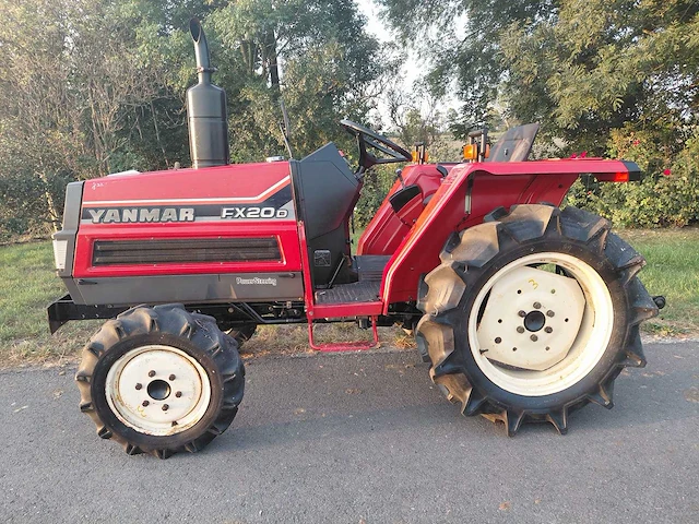 Yanmar fx20d vierwielaangedreven minitractor - afbeelding 1 van  12