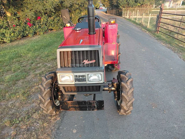 Yanmar fx20d vierwielaangedreven minitractor - afbeelding 5 van  12