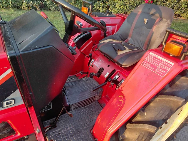 Yanmar fx20d vierwielaangedreven minitractor - afbeelding 8 van  12