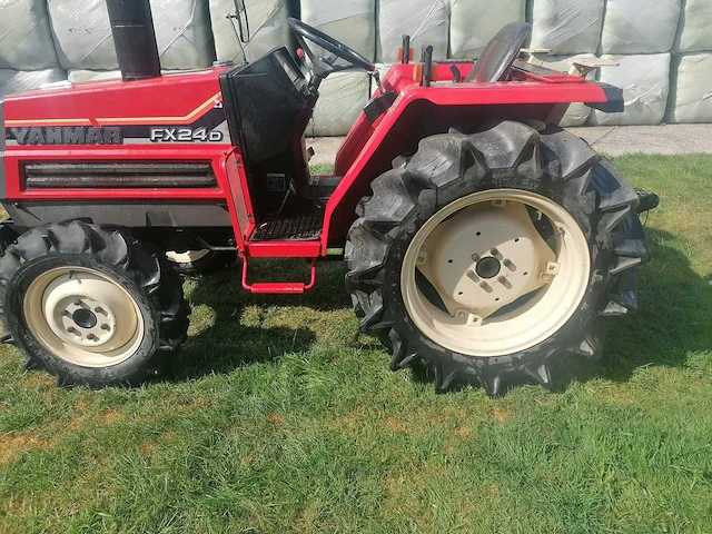 Yanmar fx24d vierwielaangedreven minitractor - afbeelding 1 van  13