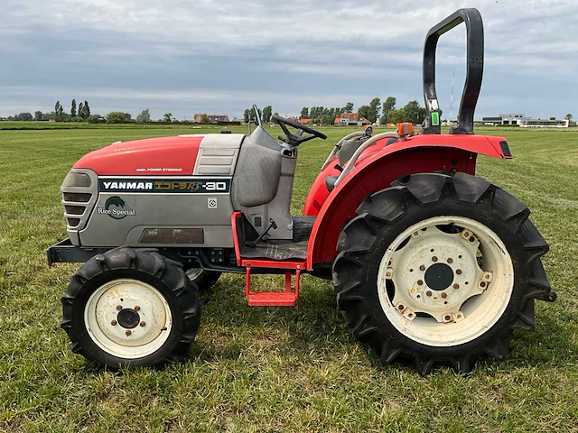 Yanmar rs30 vierwielaangedreven minitractor - afbeelding 18 van  19