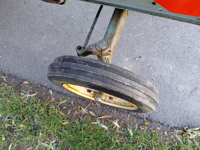 Yanmar ym2010 minitractor met grondfrees - afbeelding 4 van  18