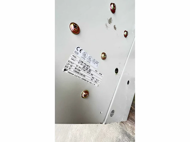 Yaskawa - cimr-p5c4075 - varispeed 616p5 (140kva) - frequentieregelaar - afbeelding 5 van  15