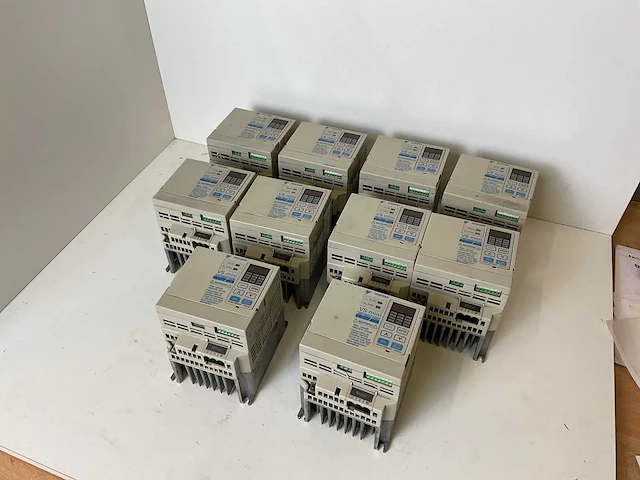 Yaskawa cimr-xcbcb0p4 frequentieregelaar (10x) - afbeelding 1 van  5