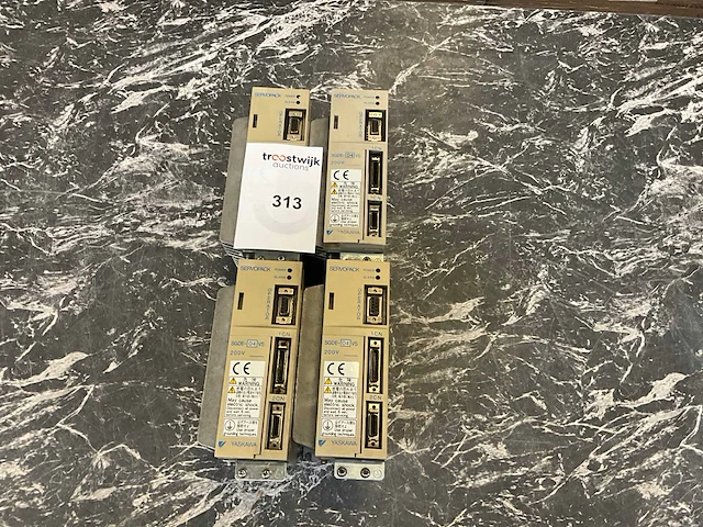 Yaskawa sgde-04vs servopack (4x) - afbeelding 3 van  6