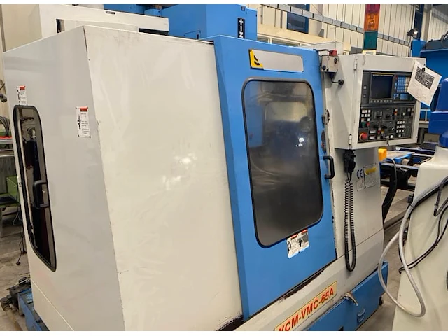 Ycm supermax vmc-65a cnc-bewerkingscentrum - afbeelding 1 van  3