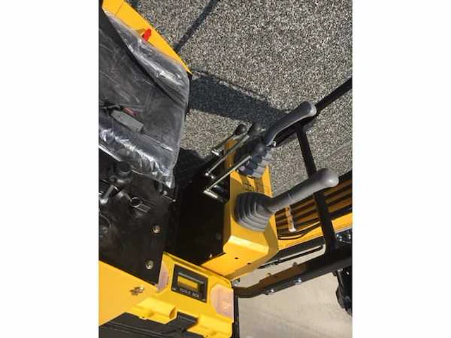 Yellow excavator hightop ht10 - afbeelding 4 van  7