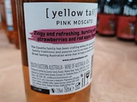 Yellow tail pink moscato rosé 7,5% - afbeelding 2 van  3