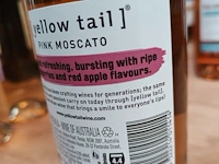 Yellow tail pink moscato rosé 7,5% - afbeelding 3 van  3