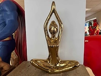 Yoga lady chrome gold h48cm x l32cm - afbeelding 1 van  2