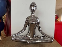 Yoga lady chrome silver h36cm x l31cm - afbeelding 1 van  2