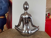 Yoga lady chrome silver h36cm x l31cm - afbeelding 2 van  2