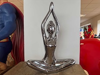 Yoga lady chrome silver h48cm x l32cm - afbeelding 1 van  2