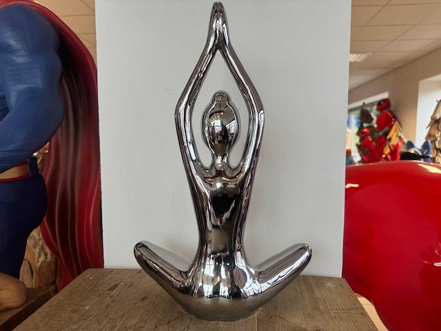 Yoga lady chrome silver h48cm x l32cm - afbeelding 2 van  2