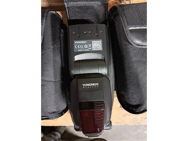 Yongnuo flitser 3 stuks - afbeelding 3 van  4
