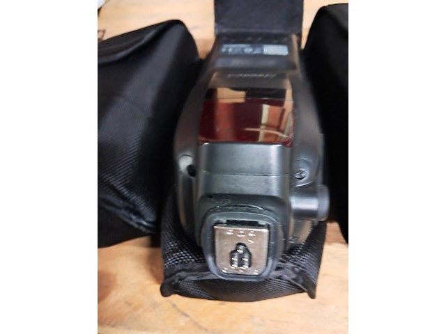 Yongnuo flitser 3 stuks - afbeelding 4 van  4